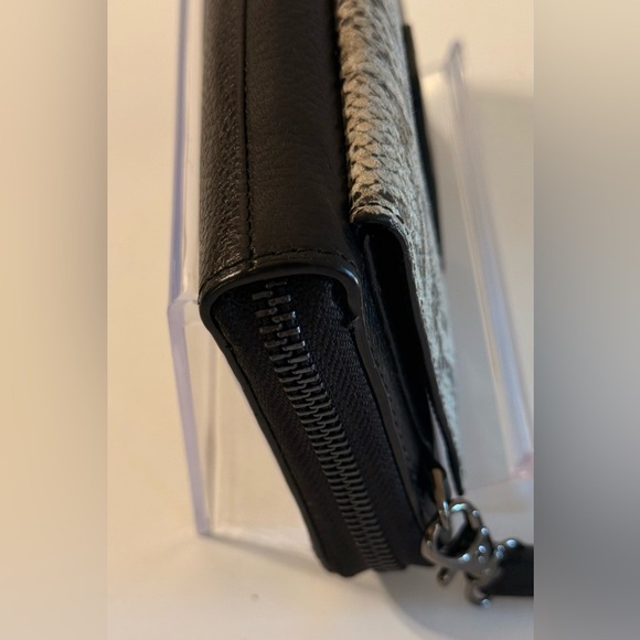 Rachel Rachel Roy Wristlet Black Snake Like Pattern Leather Zip Magnetic Closure - Picture 8 of 15
